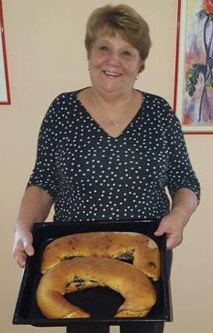 Baka Kata Brzić iz Slavonskog Broda je za svoj 67. rođendan prvi puta u životu ispekla vegansku makovnjaču da počasti svoje najmilije!